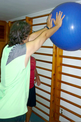 Las pelotas grandes o balones de pilates proporcionan un complemento ideal al entrenamiento de un jugador.